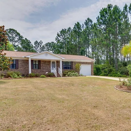 Tranquil Navarre Vacation Rental About 3 Mi To Beach